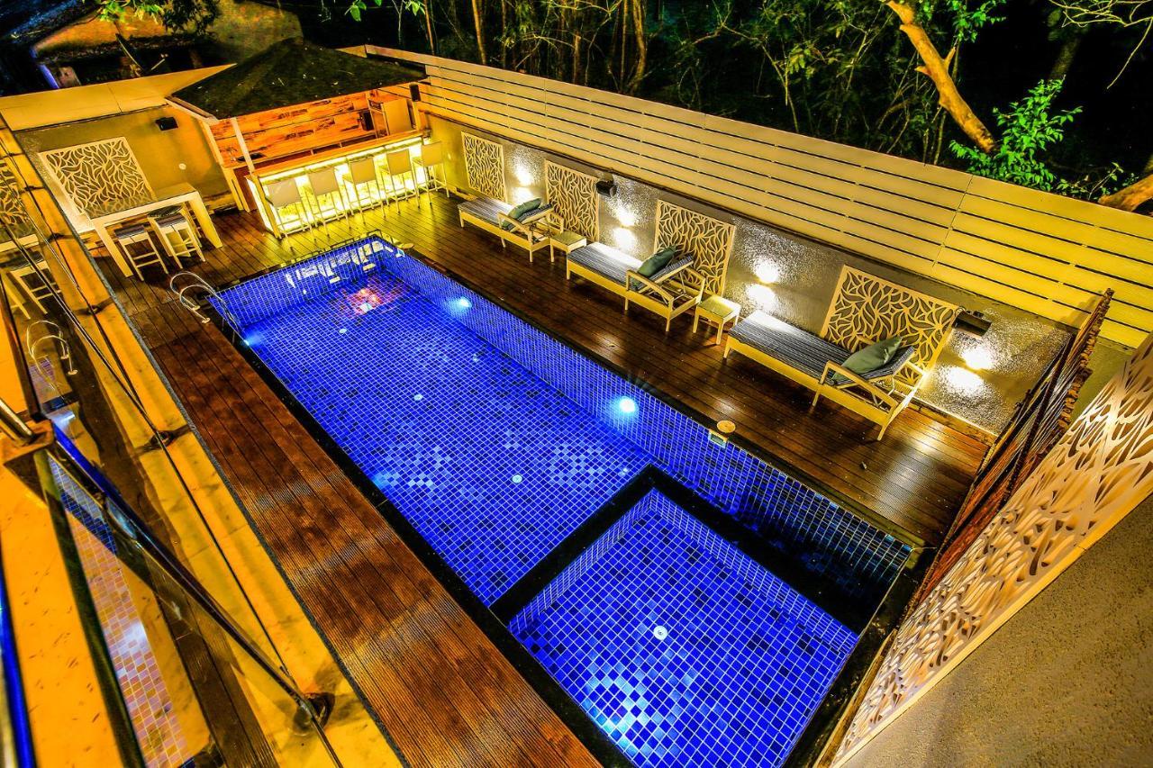 Fabhotel Casa Kiara With Pool Side Bar, Calangute Exteriör bild